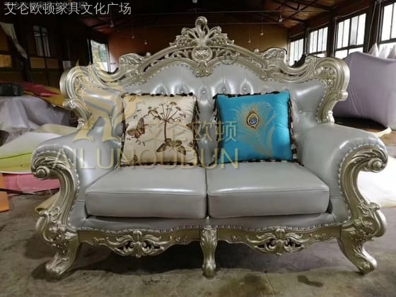 鸿运当头金属色浅蓝牛皮 欧式古典真皮软包实木家具 别墅配套