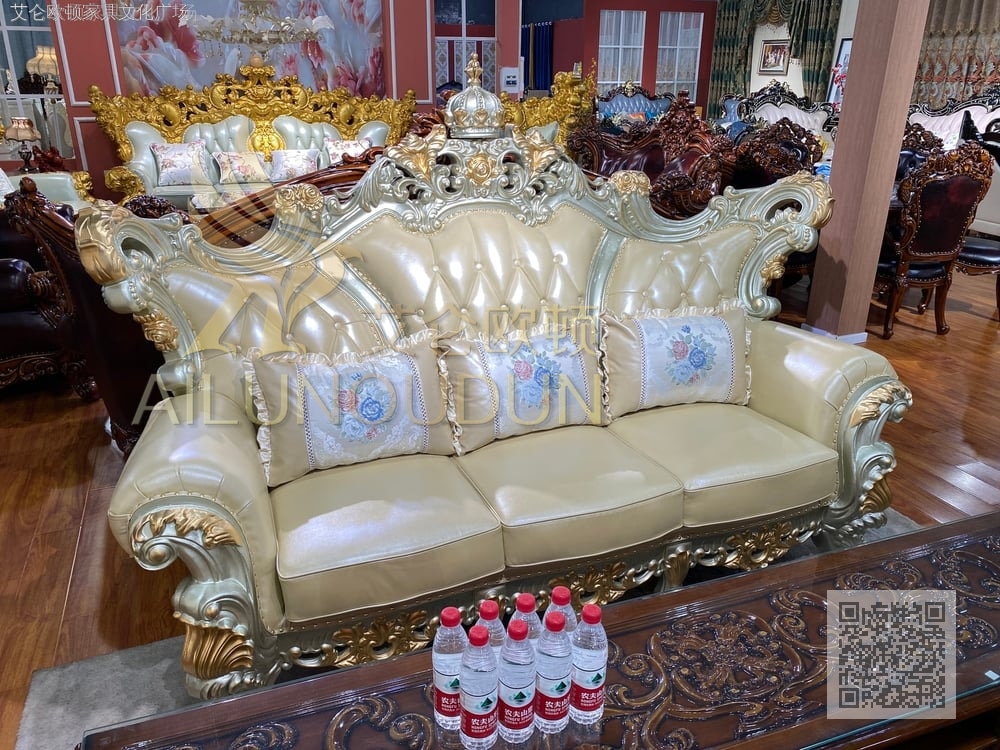 新皇冠浅香槟金浅米牛皮 欧式古典真皮软包实木家具 别墅配套
