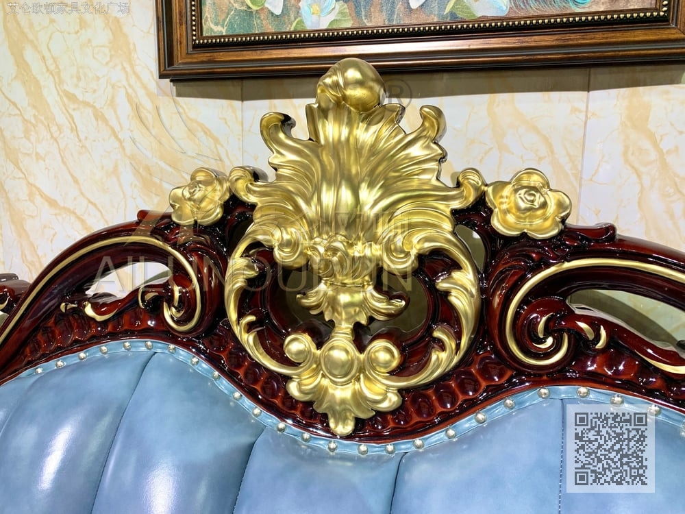 小扶手雕刻红檀色描金雾霾蓝油蜡皮